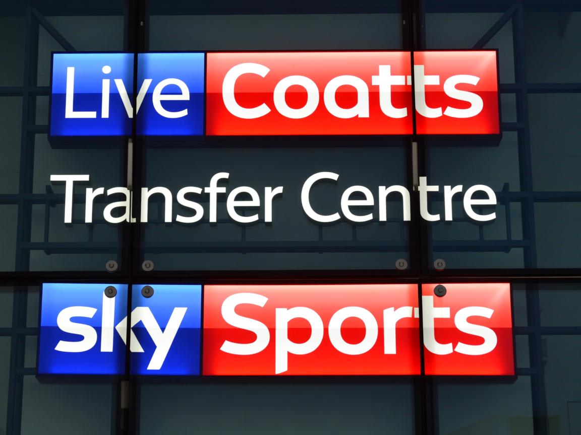 开云体育下载-法罗群岛队勇猛无敌，欧洲锦标赛豪情展现  第3张